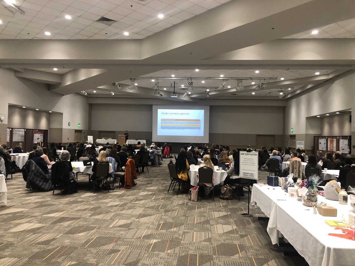 carrierd's tweet photo. Turnout for the @EatRightOhio Annual conference was wonderful. So fun to be able to network and learn with fellow colleagues. #OAND https://t.co/3AFSawPJ28