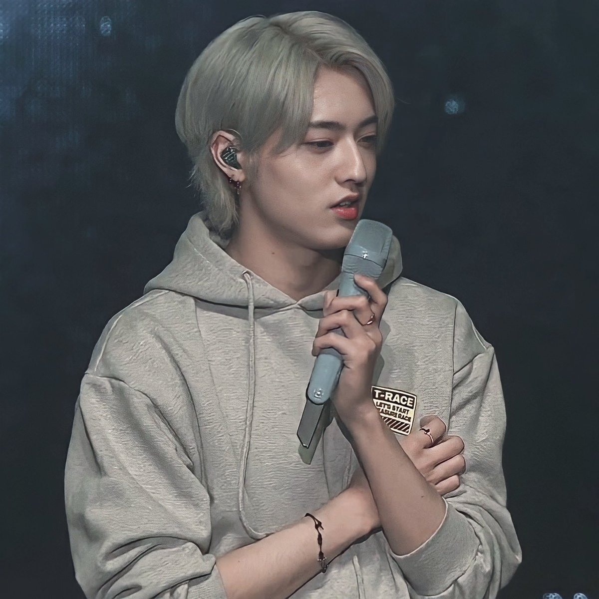 MinoWife29's tweet photo. Gue gak suka cowok yg lebih muda dari gue, tapi kalo itu haruto..... Bisa kok dibicarakan baik baik 😭
#TREASURE_1STCONCERT #HARUTO𓃱 https://t.co/sDJKX3hnnL