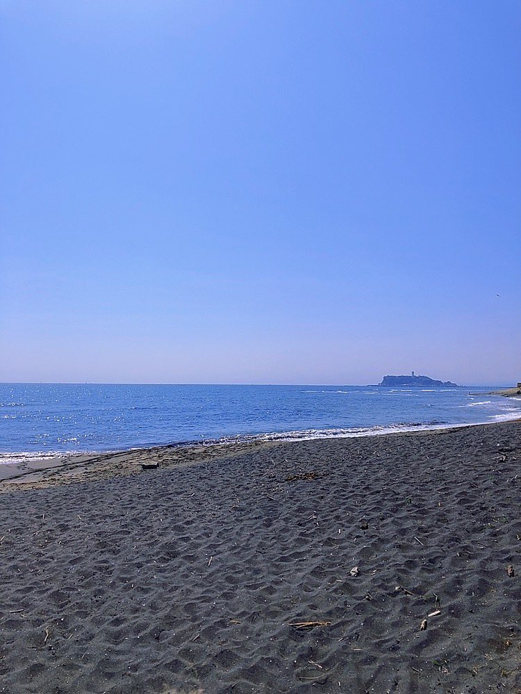 flashlpoint's tweet image. 春の鎌倉@稲村が崎にお邪魔しました
スネ～たあに膝
ほとんど割れてなかったけれど、快晴、弱オンショアが心地よい平日の午後 貸し切りの海に入れることに感謝🙏水が透き通っていて気持ち良き1日✨