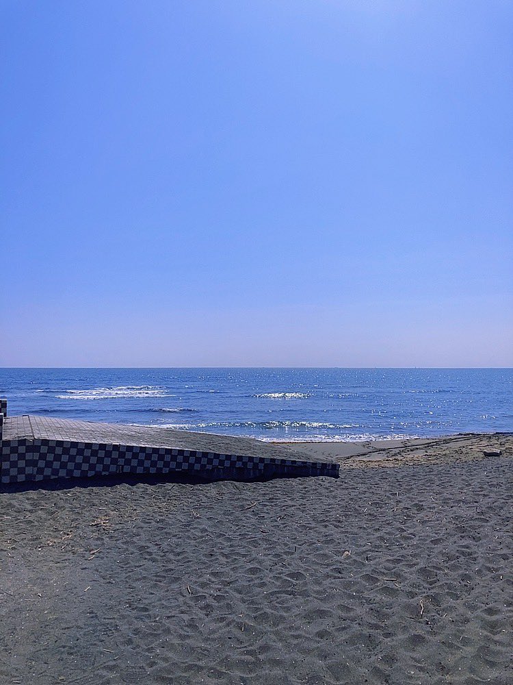 flashlpoint's tweet image. 春の鎌倉@稲村が崎にお邪魔しました
スネ～たあに膝
ほとんど割れてなかったけれど、快晴、弱オンショアが心地よい平日の午後 貸し切りの海に入れることに感謝🙏水が透き通っていて気持ち良き1日✨