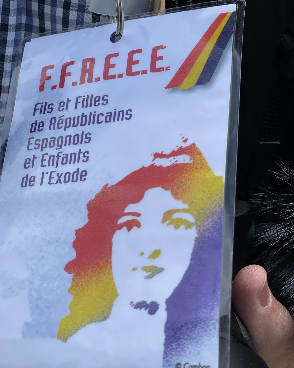 catot76's tweet photo. Estem a Argelers amb alumnes de 4t d’ESO coneixent un tros de la nostra història, història de resistència, d’ideals ferms i de lluita per no caure en la deshumanització vivint en situacions tant extremes ….. https://t.co/xvT1inttfY