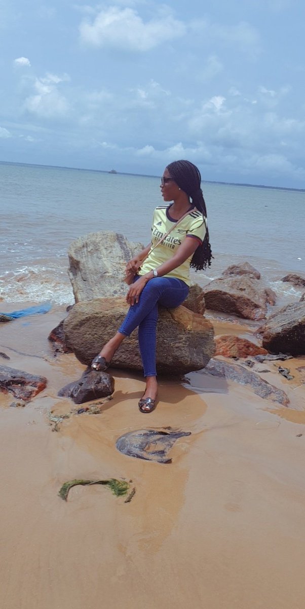 eva_malemi's tweet photo. #Ogulagha 
River Girl https://t.co/Lzd4EQSKUI