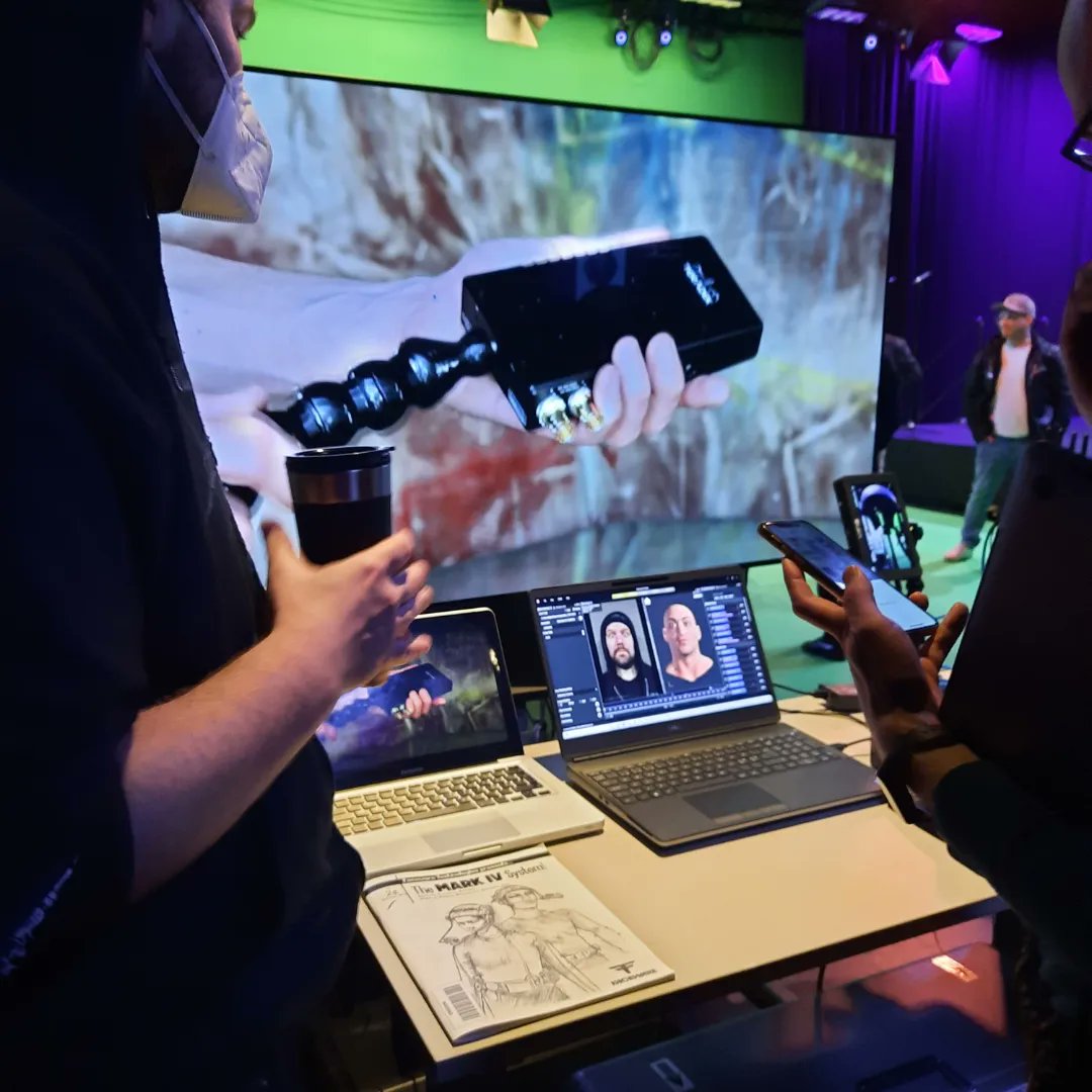 HarhamaGames's tweet photo. Aalto Demo Day presented current opportunities to track and capture natural movements of face and body into a 3D world #AaltoStudios https://t.co/9CzbK5LuWI