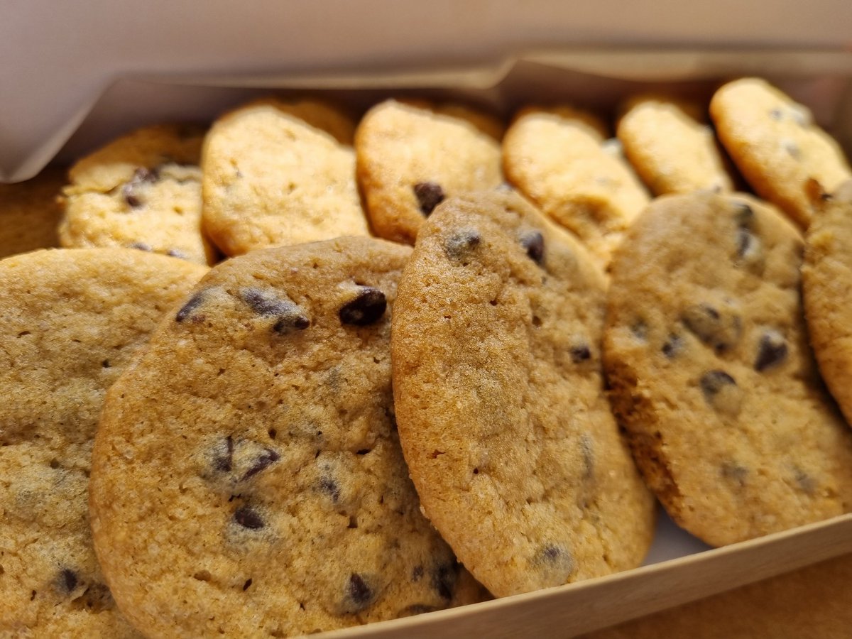 SweetMagicPH's tweet photo. #SweetMagicCSE
Sample choco chip cookies made by knk cakes & pastries 🤩
☆ For additional cookies you may add 15 pesos each.
☆ You may also order other pastries like cupcakes for SDD only🤗 https://t.co/jR9EquJycr