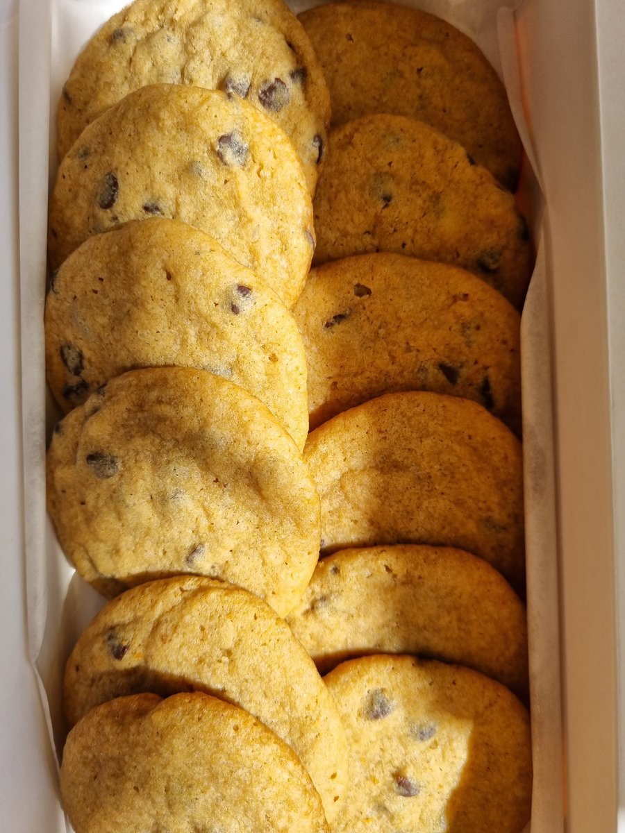 SweetMagicPH's tweet photo. #SweetMagicCSE
Sample choco chip cookies made by knk cakes & pastries 🤩
☆ For additional cookies you may add 15 pesos each.
☆ You may also order other pastries like cupcakes for SDD only🤗 https://t.co/jR9EquJycr