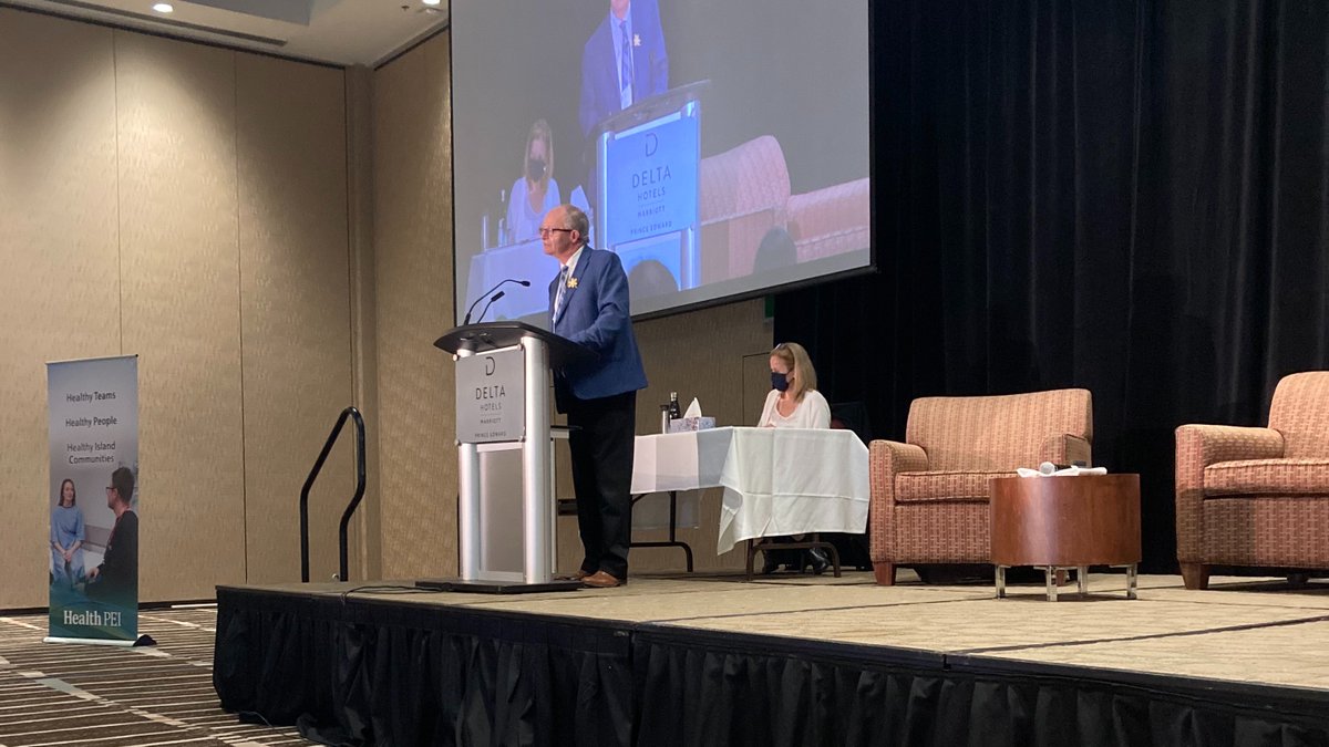 CFPC_e's tweet image. Morning address by Ernie Hudson, #PEI Minister of Health and Wellness, @cfpcceo and Mi’kmaq Knowledge Keeper during PMH Symposium