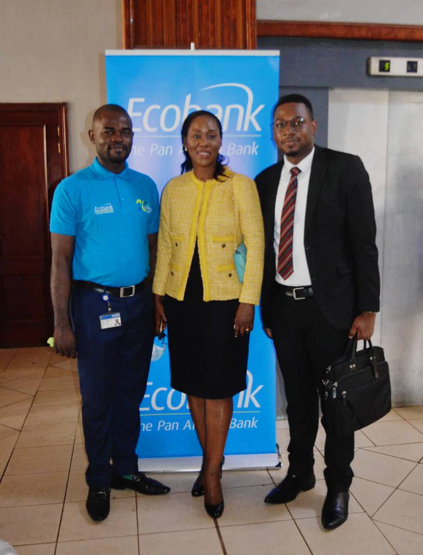 EcobankCameroun's tweet photo. Yesterday we signed the Memorandum of Understanding related to the payment of customs duties fees and various taxes via the #eGUCE platform (online Single Window for Foreign Trade in Cameroon) to help customers sort out the taxes easily online and free of Charge.
1/2 https://t.co/Tm4e3o4Pn2