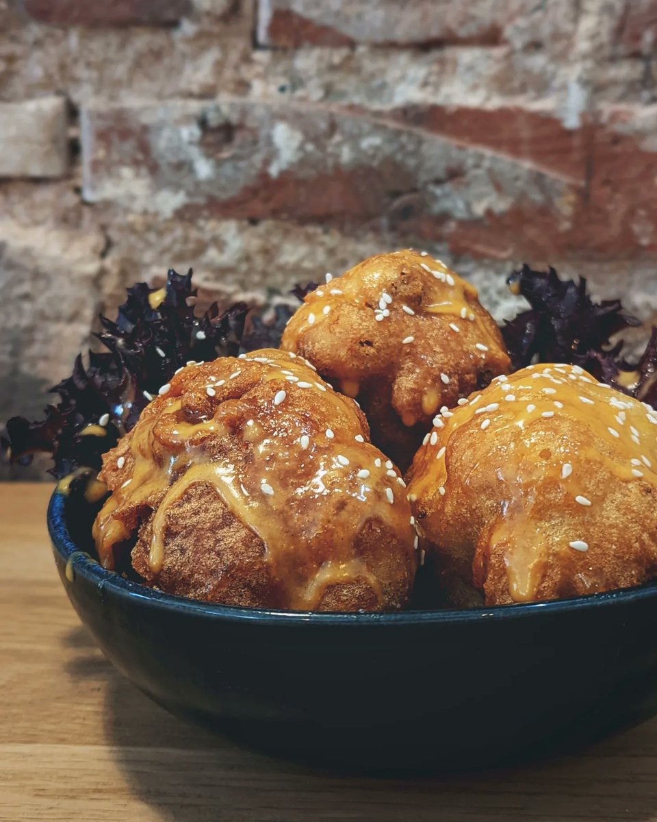 #UrbanFood 🔥
Top #bonneadresse c'est le #restaurant La Riposte ! 🍕🤤 Tout est élaboré à partir de #produitsfrais /qualité /saison / #faitmaison par le chef italien Mattia 🇮🇹 Les #recettes sont créatives et ultra savoureuses !! 😋
📍19 rue de Bruxelles #paris9
➖
 #tendancesfood