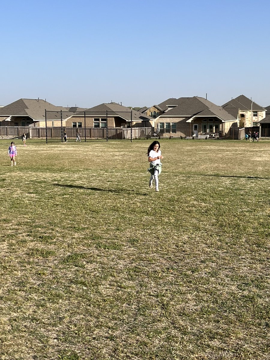 HughesClass3's tweet photo. Fitness Friday!! #LISD @jpepride https://t.co/Qzdsx1ZSL9