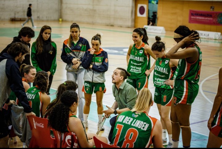 🚨ADI🚨

📣Bihar #LF2 denboraldiko azken partida jokatuko dugu etxean.

ℹ️Para despedir el año, la entrada al pabellón será gratuita!

💚Zatoz urretara gure taldea animatzera! #BULTZA!

🆚 <a href="/ClubSalle/">Melilla Ciudad del Deporte CD La Salle</a> 💙💛
🕓19:00