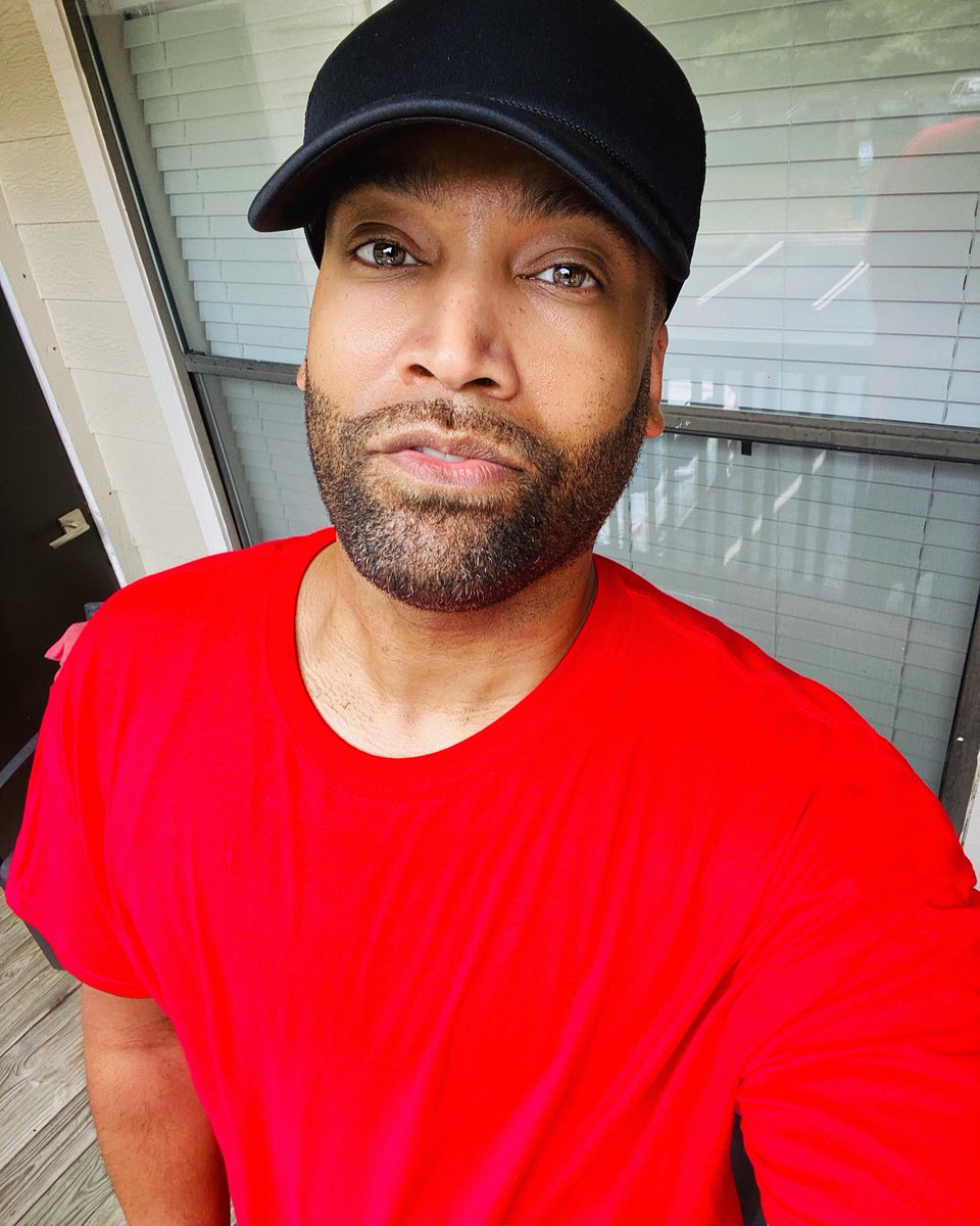 KingOhaji's tweet photo. Good morning ❤️🖤❤️🖤 #King #IAMMORE #Virgo #DMVLiving  #FeelingGood 🏳️‍🌈🏳️‍🌈👑 https://t.co/rzEoSmgppm
