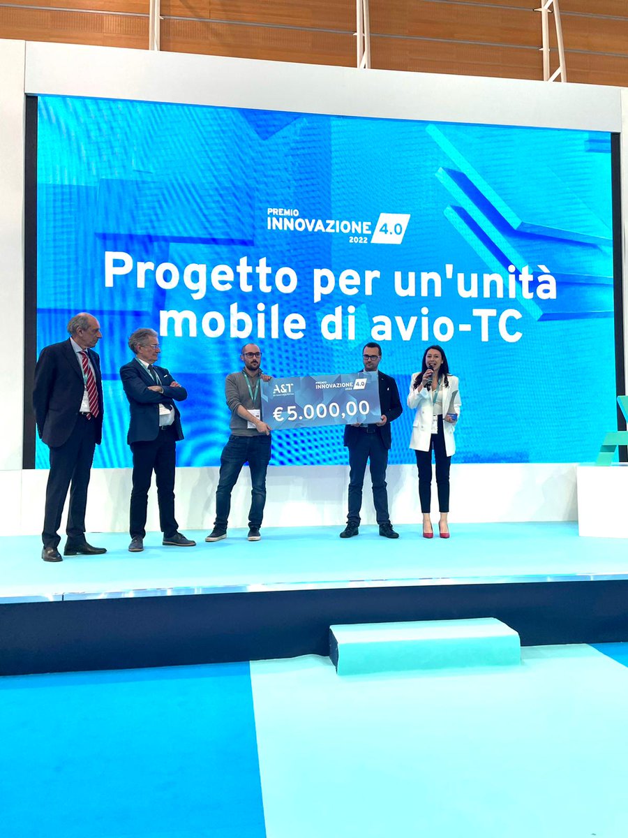 AeTfiera's tweet photo. And the winner is…. 🥁
"Progetto per un'unità mobile di avio-TC" di J.Luongo e T.Tedeschi dell'#UniVerona.
I vincitori ricevono il trofeo realizzato in additive manufacturing metallo da #PrimaAdditive e un riconoscimento di 5.000€.
Complimenti a tutti gli altri finalisti! https://t.co/JxXLC4QcrS