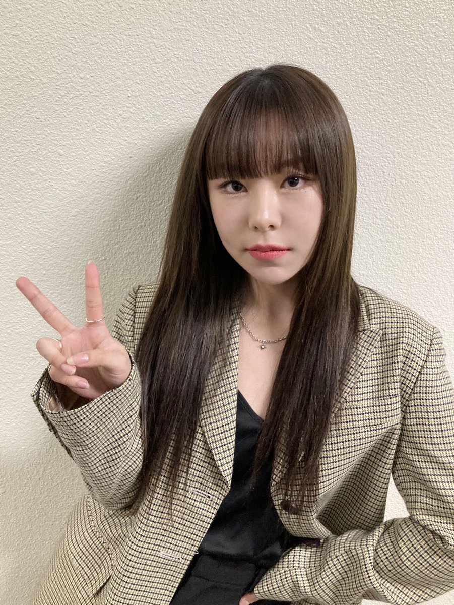 THEL1VE_LABEL's tweet photo. [#WheeIn]
잠시 후, PM 11시20분!
#KBS2 #유희열의스케치북 📺
#휘인 이와 함께 만나요!
본방사수! 🤙🏻

#유스케 https://t.co/FDhQTzTNp4