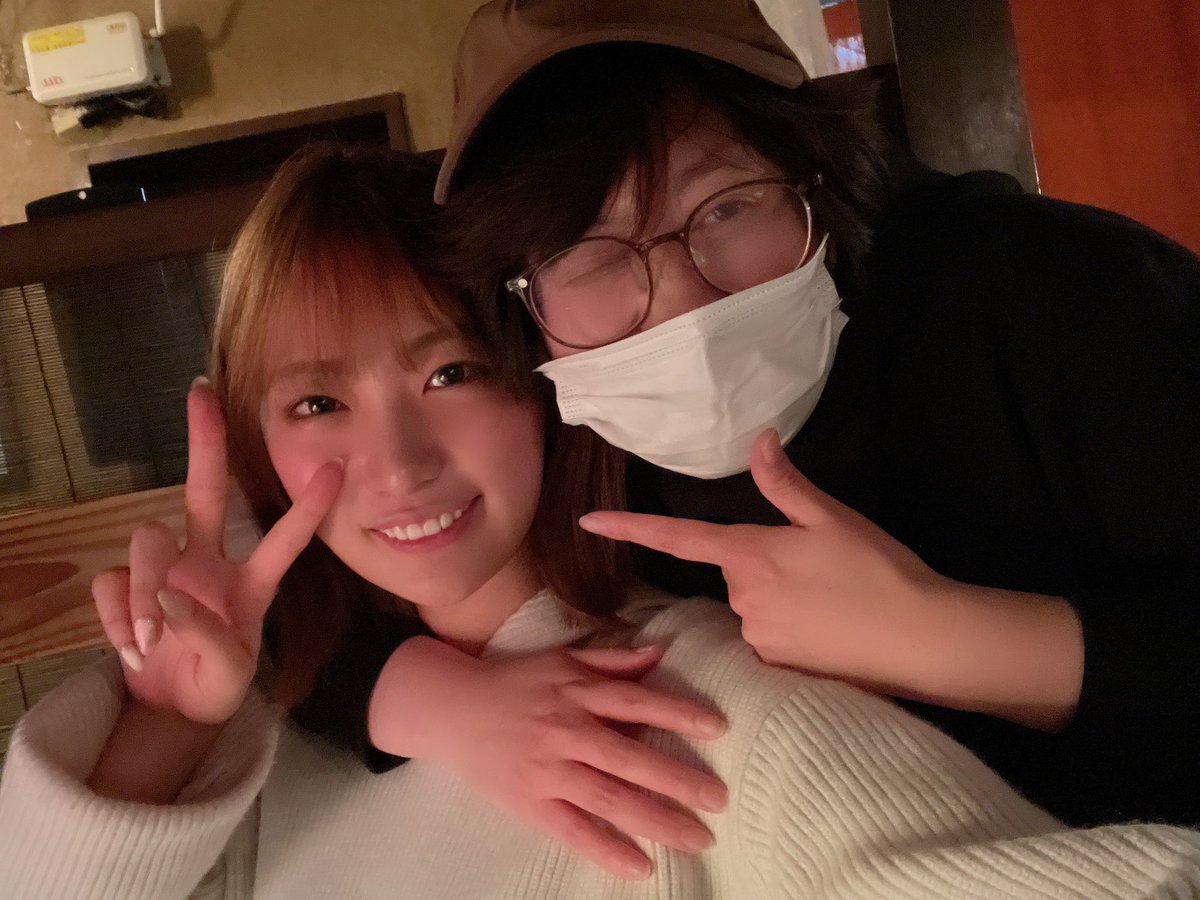 智子〜！母親と一緒に☺️🤍 https://t.co/X0VLHcYO8Q