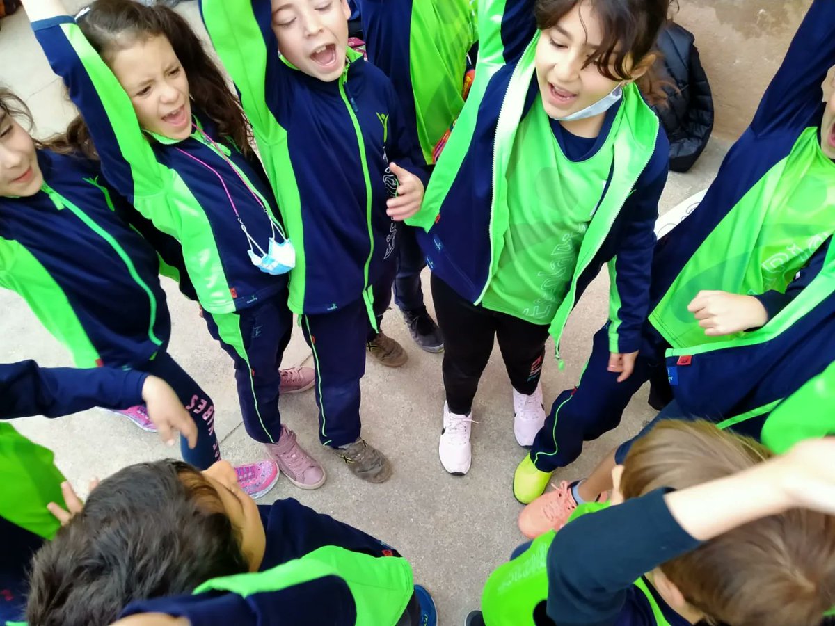 epiasabadell's tweet photo. DIADA DE L'ESPORT
Les nenes i els nens de segon de primària hem fet la Diada de l'esport, hem gaudit molt ja que ens hem estrenat!!!!!
#2NPRIPIASABADELL
#PRIMÀRIAPIASABADELL https://t.co/GwqIaJZ7iT