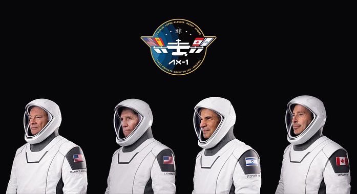 GaryLovini's tweet photo. Amazing to entertain the   @Axiom_Space in Lake Nona last night ahead of the history making AX-1 first private crew launch to the ISS set for 11.17 this morning from @NASAKennedy All 4 astronauts are civilians, 3 of whom have paid $55 million dollars #Ax1 https://t.co/jJjxbq100F