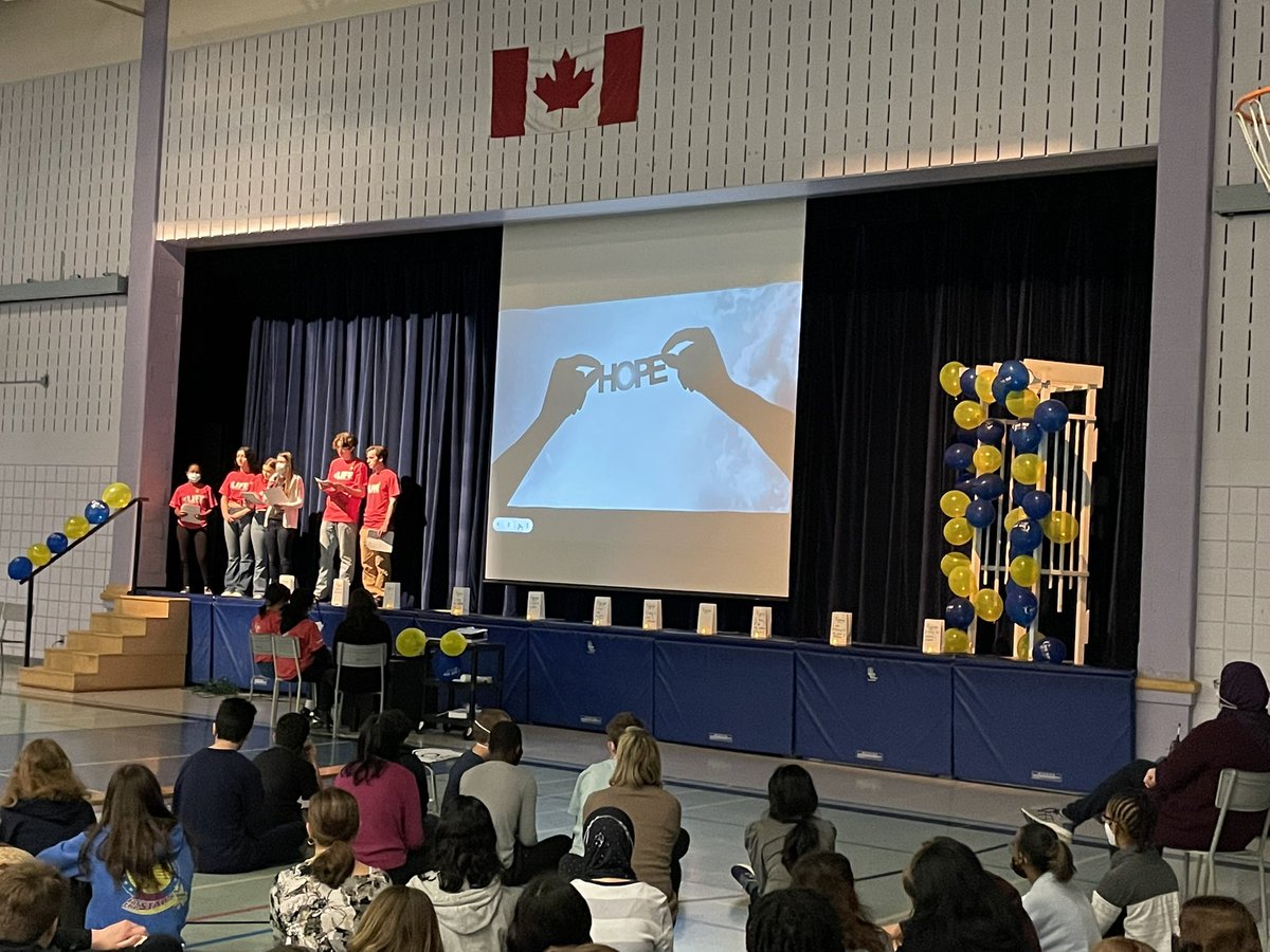 MotherTeresaHS's tweet photo. We came together as a school community to start our @RelayForLife campaign.  Let’s work together to raise our goal of 40,000! Donate or sign up to be part of the team at https://t.co/CY6B1dyNXE @OttCatholicSB https://t.co/eCxux3FJw1