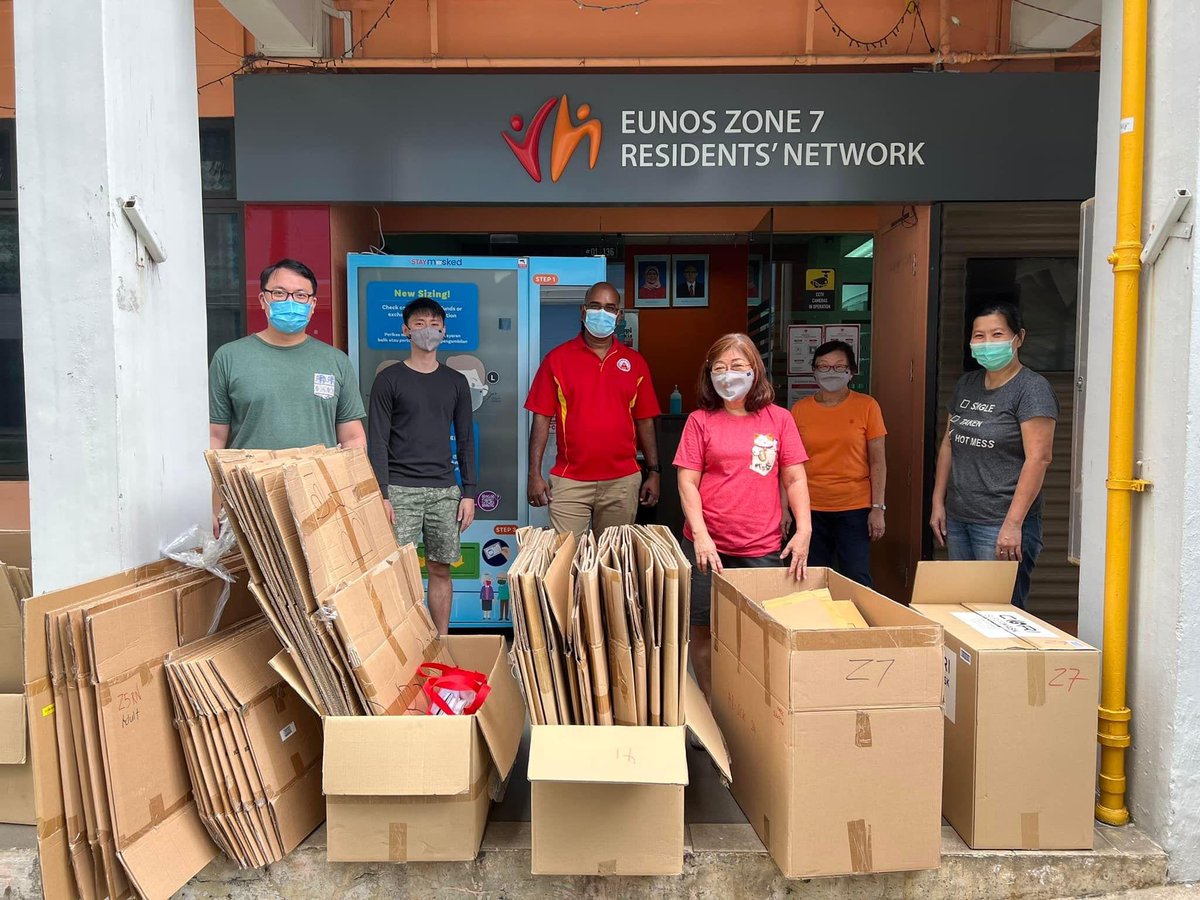 yoongkheong's tweet photo. Eunos Residents’ Networks collected 500kg recyclables on the day of Earth Hour (26 March) as part of our Community’s #GreenPlan . Looking forward to more green initiatives from the team! #EunosCCC @PAFrenz @simplyeunos https://t.co/BMDXWeK28E