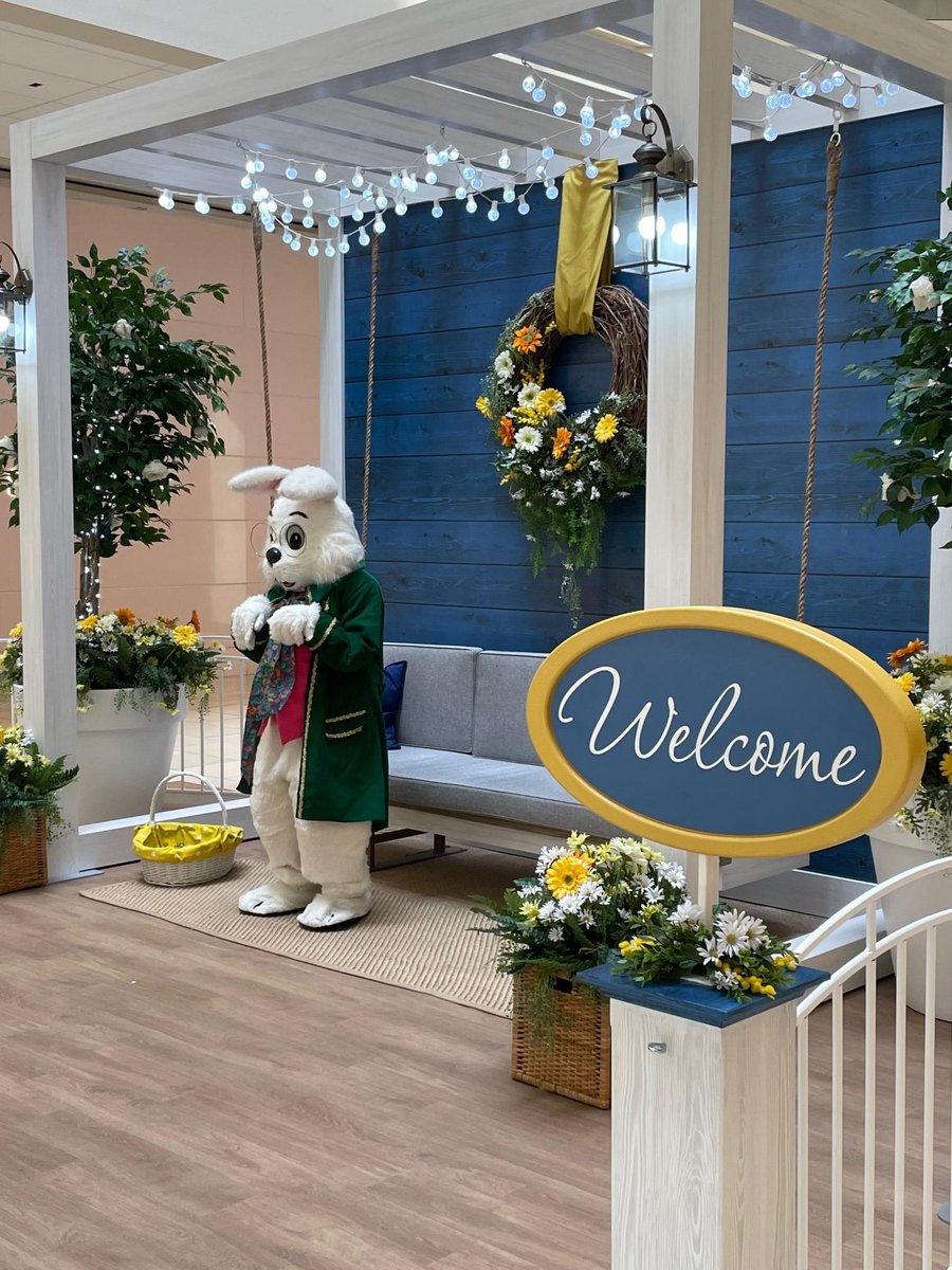 At the Boise Towne Square Mall join us for egg-citing moments with your little ones and "The Bunny"!