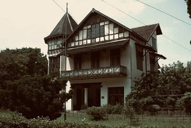 vaanophile's tweet photo. bukan kita yg iseng, tapi “mereka”

nct u (90’s unit) eight tweets au [horror]
by vaanophile https://t.co/auccaEwg53