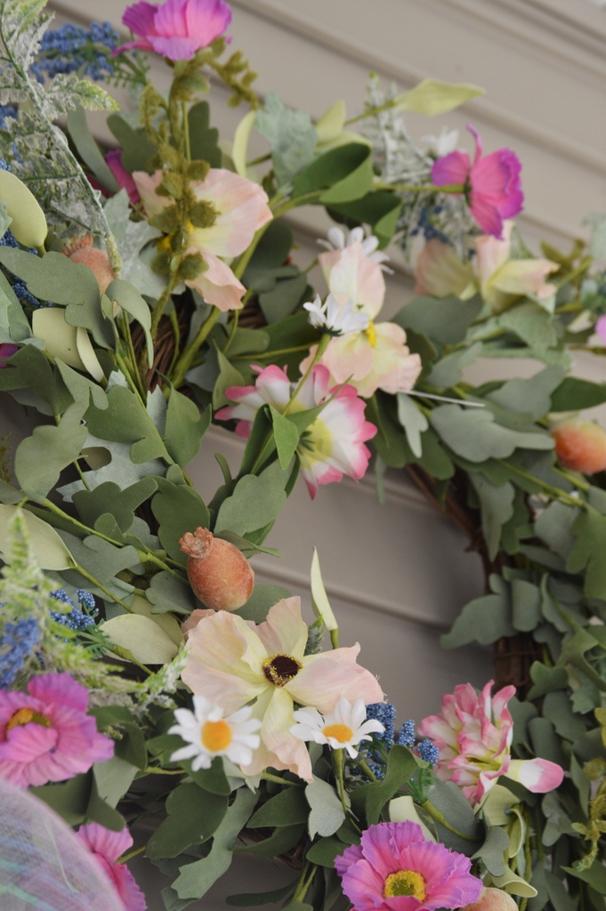 TheFrugalFlower's tweet photo. Stop in today to see what we have in stock! 
We are open until 4pm! https://t.co/PIOSQoa8Fj