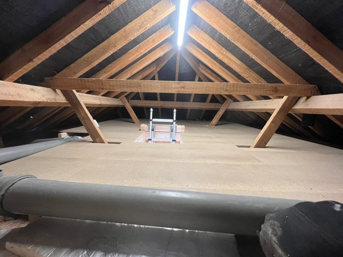 Home Counties Loft Ladders tweet media