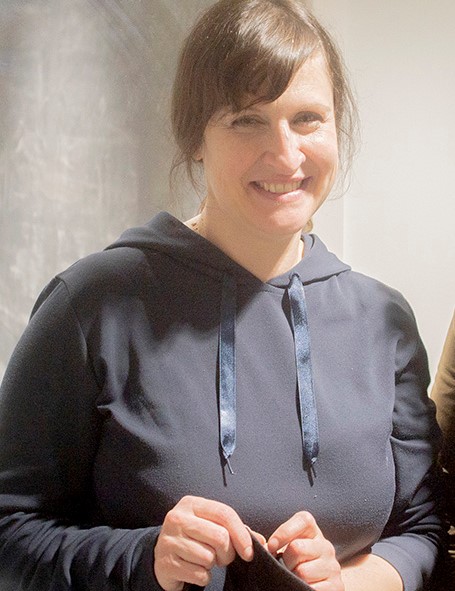 MayFilmworks's tweet image. ODILE PILOT:
Gaia Predassi: Set Design. She is the lady behind the Thebritdivasshow's gorgeous set; and true to her Italian heritage, Gaia brought back the same finest to #Odilepilot set. How she does it, nobody knows, but she can really turn a room, any room into anything!