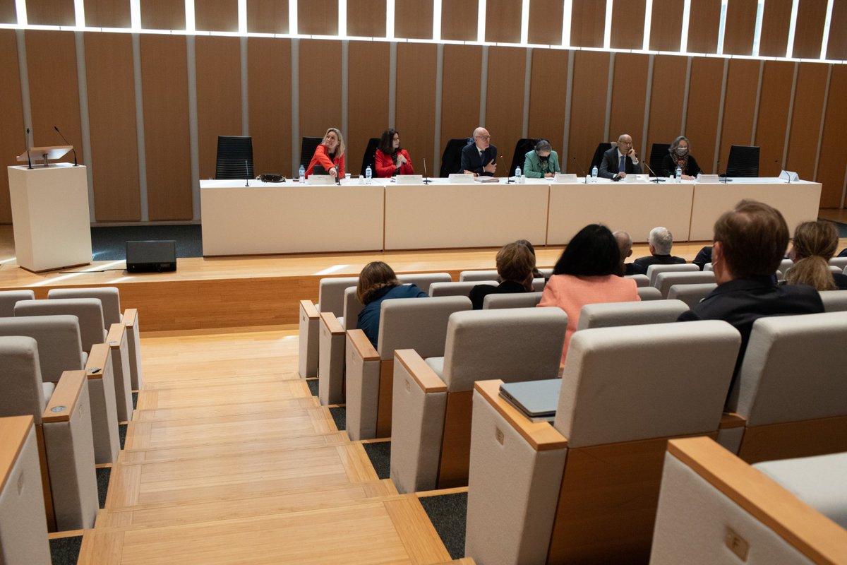 CSMagistrature's tweet photo. Mission du CSM à la CA de Paris: visite de la Cour et des tribunaux de Paris Bobigny Créteil Evry Meaux Melun Fontainebleau Sens et Auxerre. L’occasion de faire le point avec le PP et le @pgcaparis, les présidents et procureurs, mais aussi d’échanger avec les magistrats https://t.co/r2vZx2t8a3