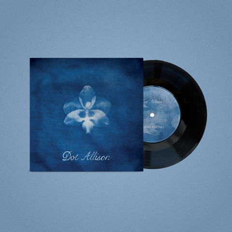 DotAllisonmusic's tweet photo. I'm so excited to release a limited edition 7’’, featuring two tracks, Ghost Orchid and Love Died in our Arms, along with exclusive access to the unreleased title song Heart-Shaped Scar.
⁠
Signed editions are available on my @Bandcamp only! 

More here: https://t.co/jjXS2M1gfK https://t.co/f5zsT3Iuxy