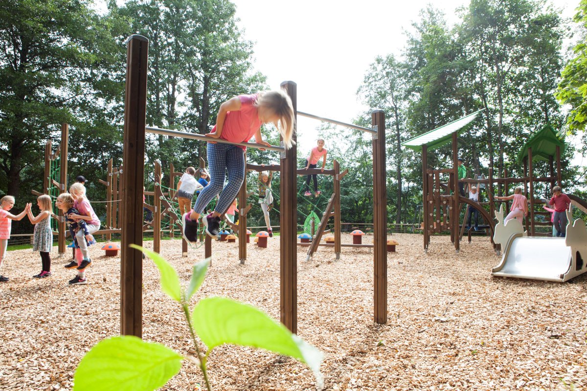CunninghamRec's tweet photo. We're glad it's Friday! Don't let your weekend get away without getting some time at your local playground, park or outdoor fitness space. #GOPlay #TakeTime2Play #TakeTime4Play #BeActive #outdoors #gooutside #TGIF https://t.co/40PgRj7sSY