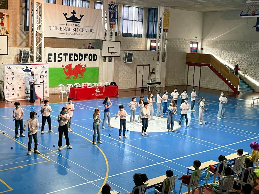 coleci_1969's tweet photo. ➡️ jornada de Celebración del Día de El Centro Inglés #Eisteddfod2022 🏴 con actuaciones de #JuniorSchool 👏👏👏- #wales #dance #poetry #festical #art #culture #ElCentroInglés https://t.co/sQE0iwpQBs