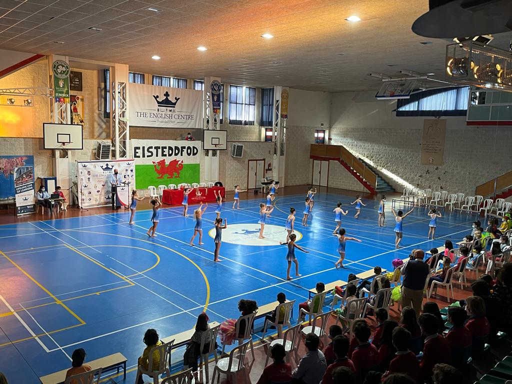 coleci_1969's tweet photo. ➡️ jornada de Celebración del Día de El Centro Inglés #Eisteddfod2022 🏴 con actuaciones de #JuniorSchool 👏👏👏- #wales #dance #poetry #festical #art #culture #ElCentroInglés https://t.co/sQE0iwpQBs