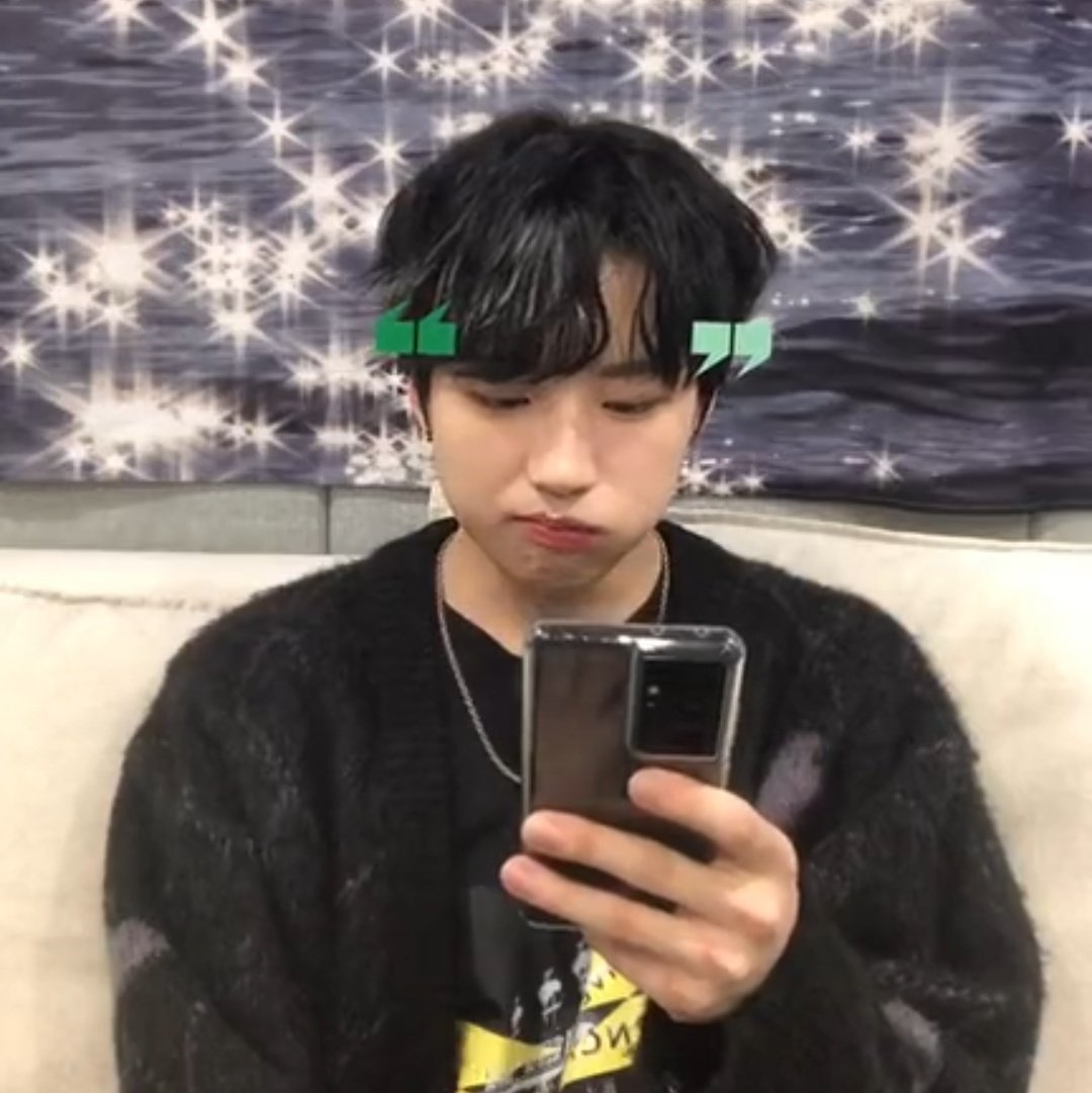 rrisswaa's tweet photo. LUV U🧤😻 https://t.co/QuAhrN0Mnz