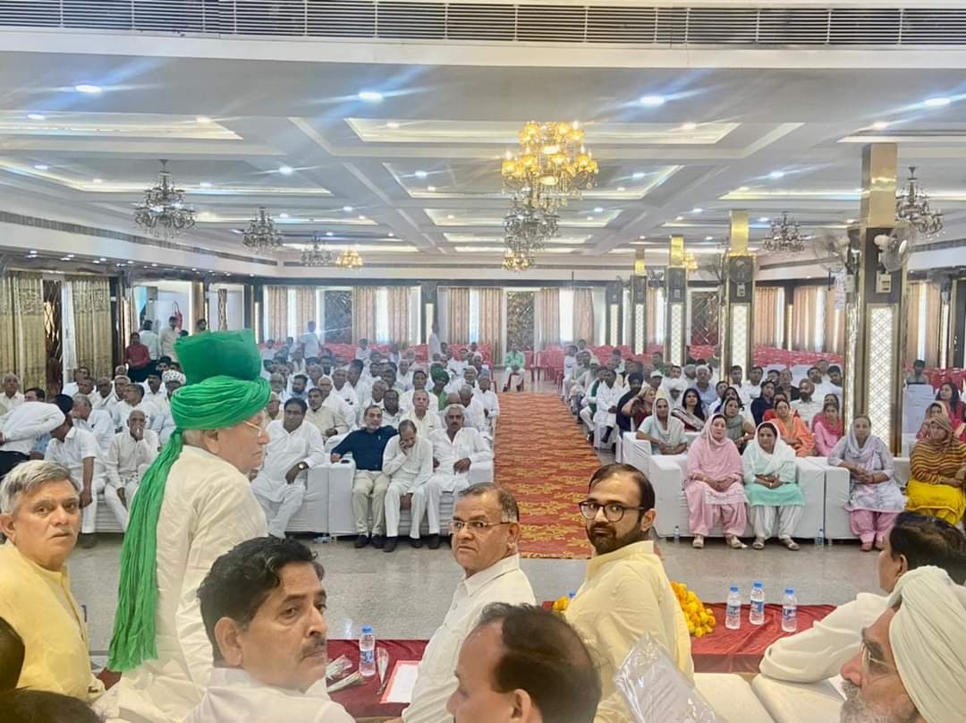 AbhaySChautala's tweet photo. इनेलो सुप्रीमो चौधरी ओमप्रकाश चौटाला जी ने नारनौल में राष्ट्रीय एवं प्रदेश कार्यकारिणी की मीटिंग में अध्यक्षता की और आगामी रणनीतियों को लेकर दिशा-निर्देश दिए। https://t.co/aWgxXyWQMw