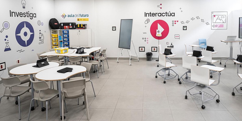 JosebaZuLu's tweet photo. El #AuladelFuturo, proyecto europeo de los Ministerios de #Educación, conocido como #FutureClassroomLab, espacio de #EnseñanzayAprendizaje q pretende visualizar la forma en que las aulas actuales pueden reorganizarse para cambiar los estilos de enseñanza y aprendizaje.
#AdFeduca https://t.co/6RoSy1mNz4