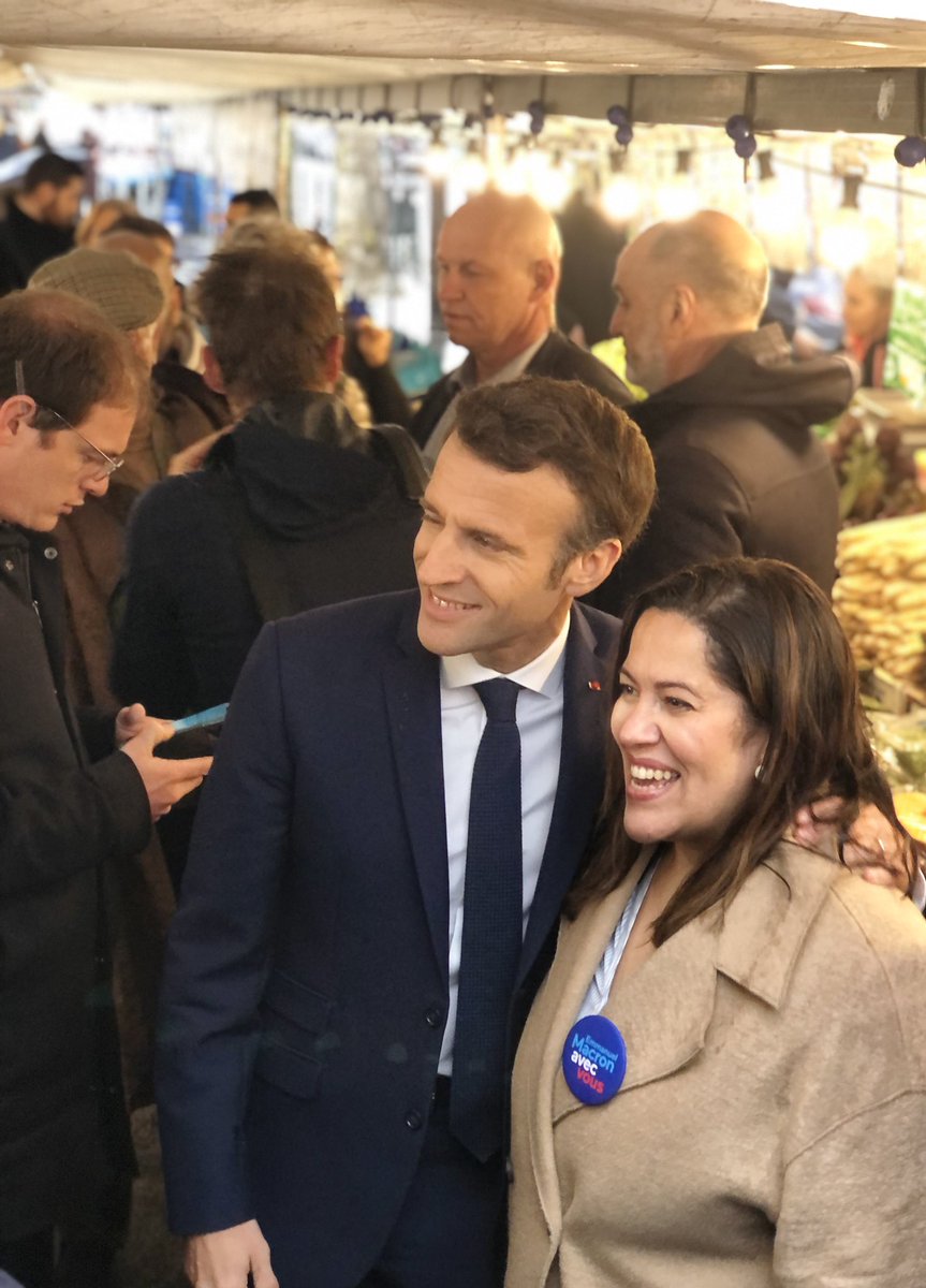 C’est un grand honneur de recevoir la visite de Monsieur le Président de la République @emmanuelmacron ce matin à #Neuilly

Bain de foule et échanges autour de l’action du quinquennat et du projet présidentiel. 

De si nombreux témoignages de soutien!

🇫🇷
#Macron2022
#5ansdeplus