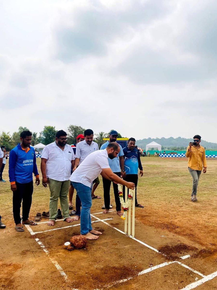 goanewslink's tweet image. Mapusa MLA @Joshua_De_Souza Inaugurated the #MapusaMunicipal #InterWard Heavy Ball Over Arm #CricketTournament2022 by #BodgeshwarCricketClub. 

#JoshuaDeSouza #StrongerMapusa #Goa #Mapusa #India #goa #goanewslink #goanews