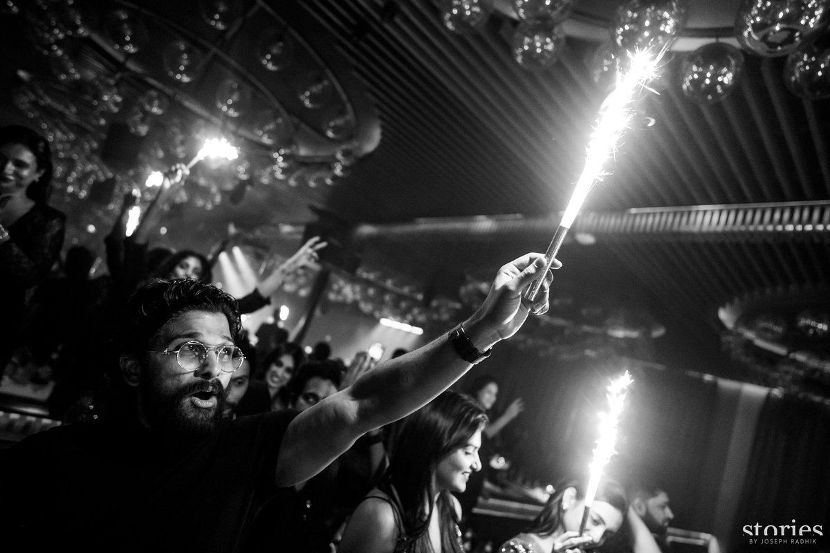 imsarathchandra's tweet photo. A grand party to bring in his 40th birthday in style - that’s how @alluarjun does it! The Icon Staar flew down 50 of his close friends to Belgrade, Serbia to celebrate his birthday with them by his side. The actor also shared a heartfelt thank you note on social media. https://t.co/DkXoub0sgE