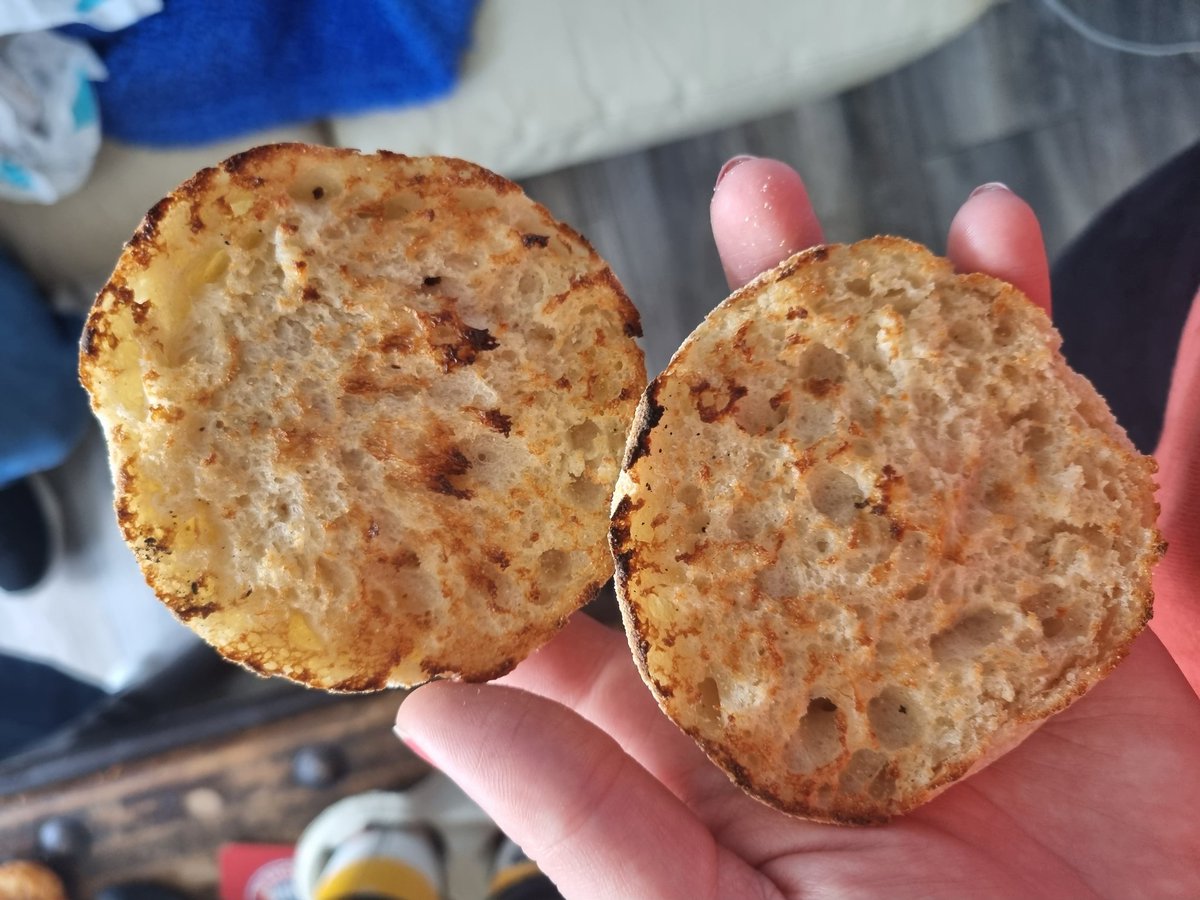 RedLipsofUlster's tweet photo. @McDonaldsUK I know we live in tough times but why is my bacon &amp; egg mcmuffin literally have nothing in it? It was your Mckinstry Road store in Northern Ireland &amp; thanks for literally just a bap🙃 https://t.co/DwhOOKoItA