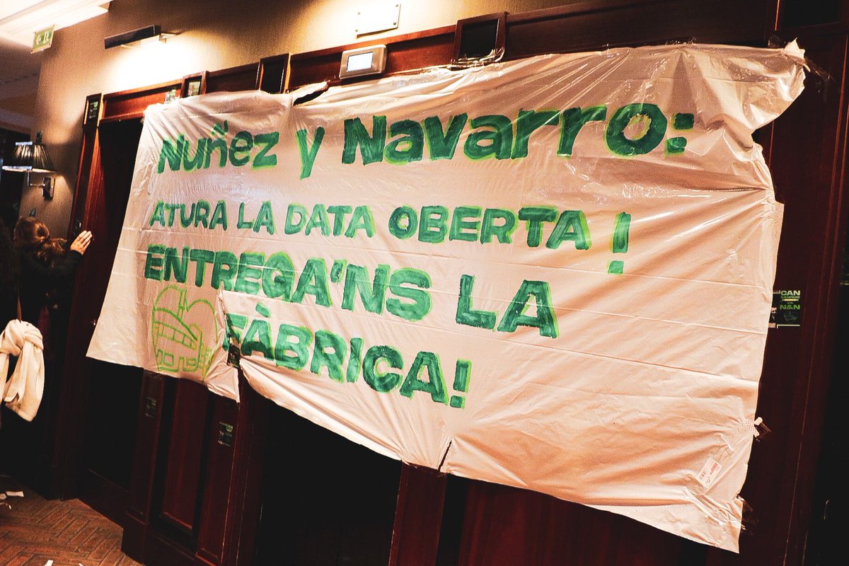 Arran_jovent's tweet photo. 🔴 ARA MATEIX | Som amb les companyes de @CSA_Sanpe ocupant l'Hotel Nuñez y Navarro de #Barcelona.

✊🏽 Aturem la data oberta! https://t.co/HSlfebOYhQ