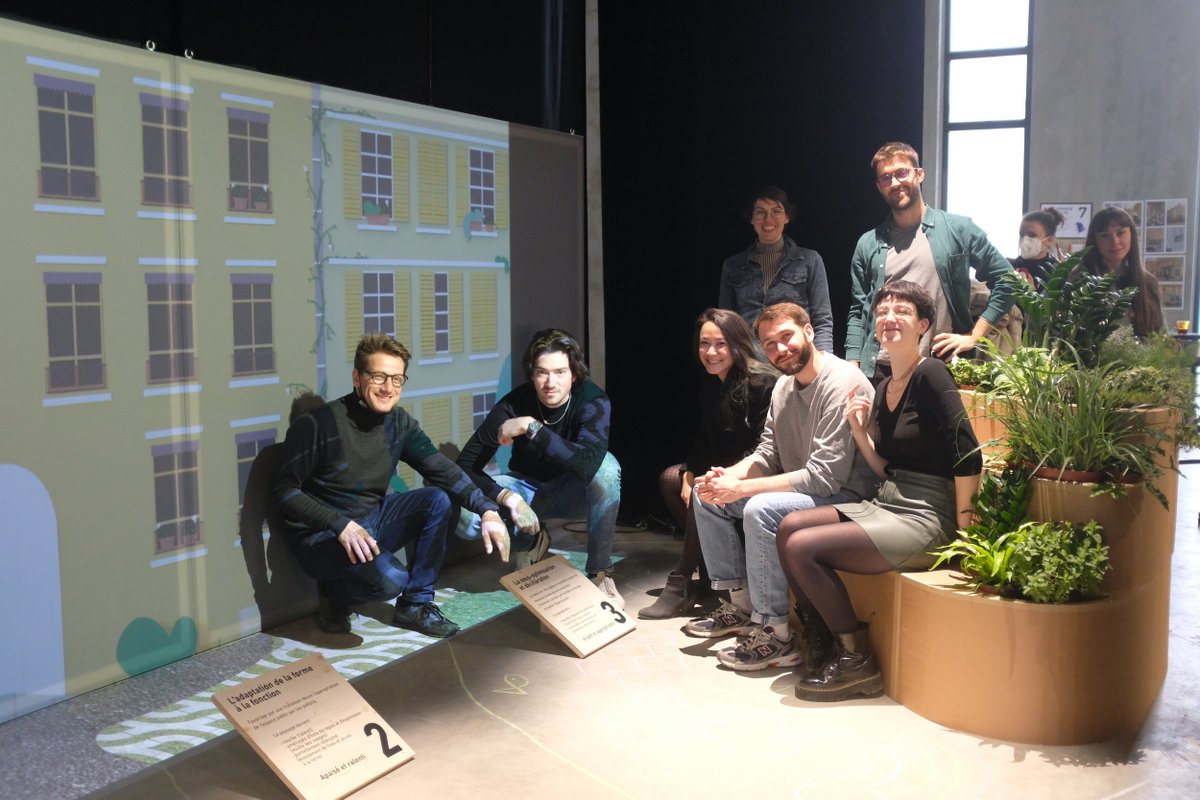 erasme's tweet photo. 🔎Zoom sur : Pieds à terre 🌿
Ce dispositif a pour but de créer des ilots à usages multiples et interconnectées au sein de la Presqu'île de Lyon pour remplacer les approches rectilignes et unifonctionnelles.
#BioInspiré #ResilliencePublique #BioInspirAction https://t.co/nfnvGfXJBL