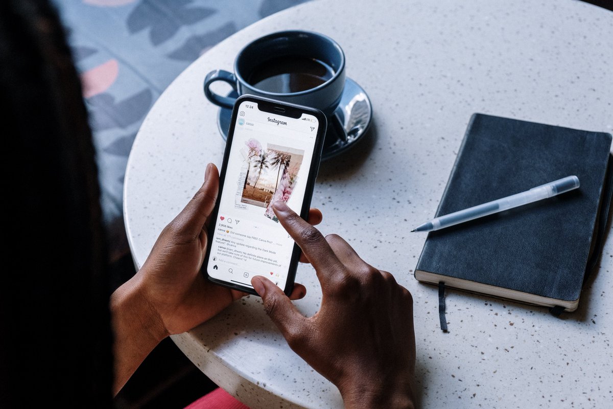 ¡Ya esta aquí el #nuevofeeddeInstagram!
Ahora podrás elegir tres formas de verlo:
👉🏼 Normal, ordenado por el algoritmo
👉🏼 'Siguiendo', con las publicaciones de las cuentas que sigues en orden cronológico 
👉🏼 'Favoritos', con las publicaciones de las cuentas que elijas
#instagram