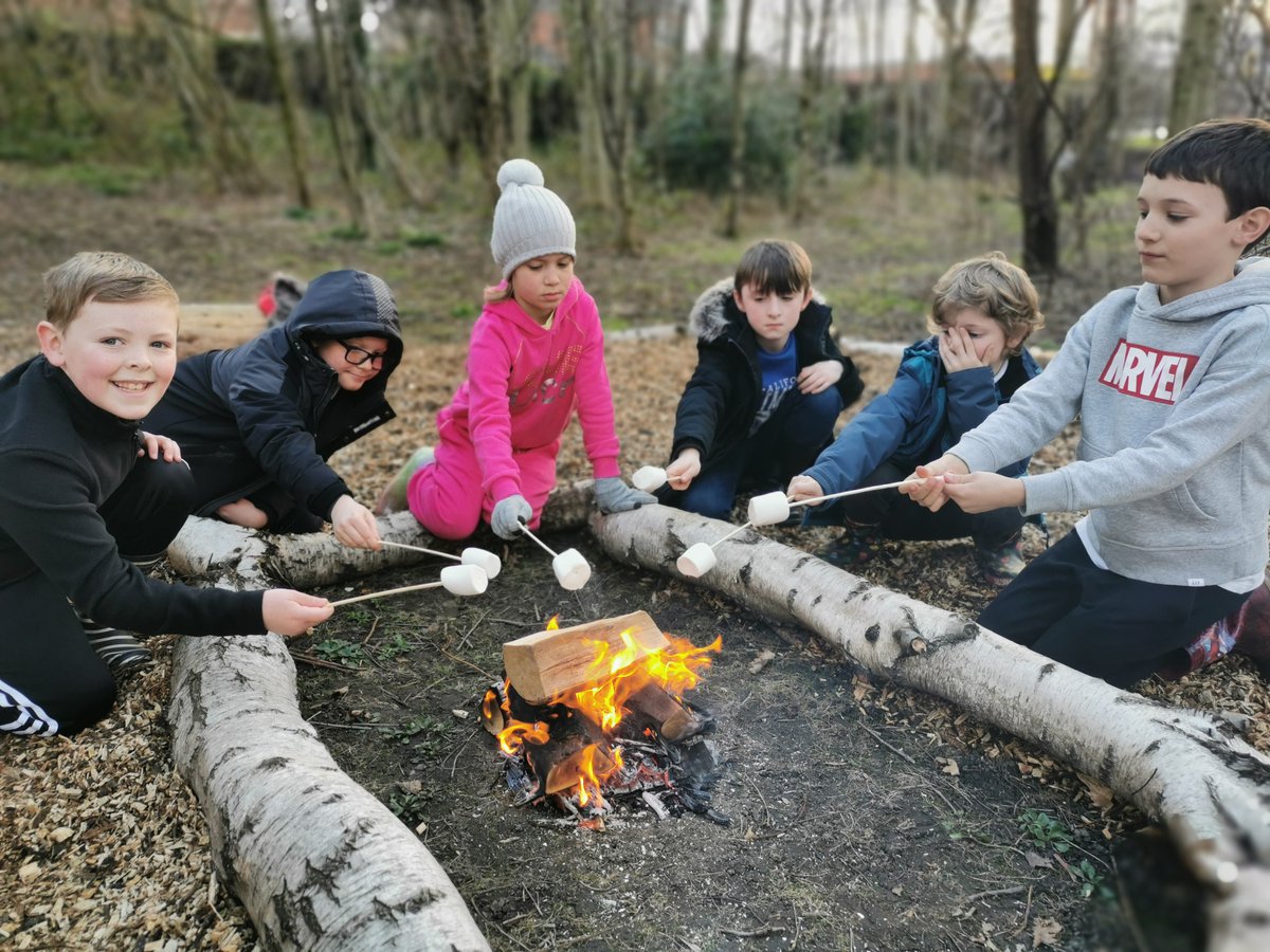 FlushdykeJandI's tweet photo. What a great half-term of Woodland Adventure Club fun! From insect house and den building to keeping warm next to the campfire with a marshmallow in hand. Great work everyone! #extracurricularfun https://t.co/xX12yBEb8B