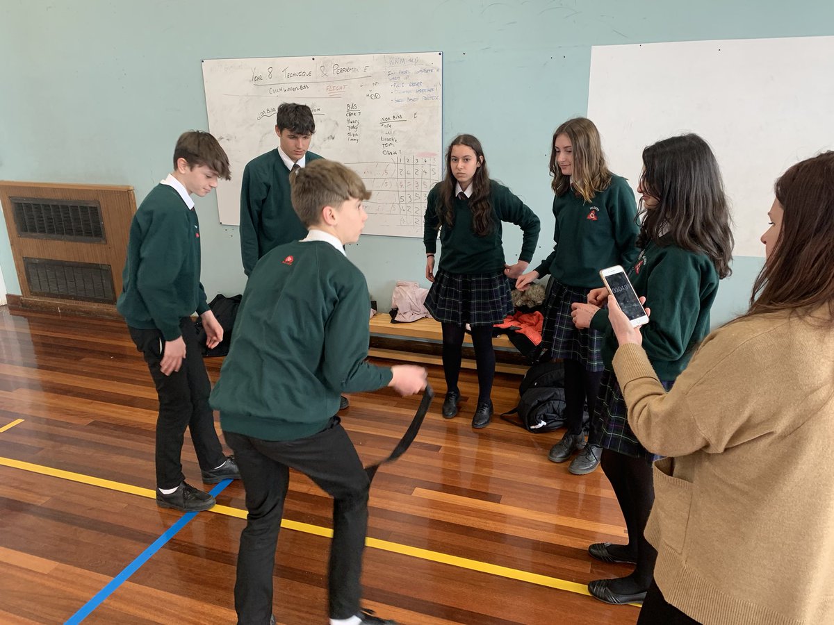 WildernCareers's tweet photo. Year 9 Work Skills Day - Students had the opportunity to experience team building and problem solving activities from a range of our local volunteers! Some even work with @C4Gogglebox star @baasitsiddiqui on a #LetsPitchIT TV programme idea! https://t.co/Z6AKIn6wef