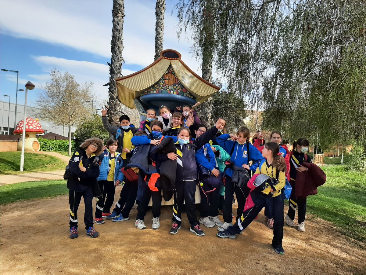 LopezPasarin's tweet photo. Últim dia del segon trimestre de Cicle Mitjà @immaculadahorta fantàstic!!!! @paretdelaeri @maiteencinas @yolandasaizr @turismemalgrat https://t.co/x6J9pS4ThI