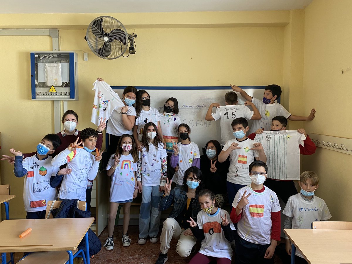 Hoy somos geniales en internet junto ⁦@DinaGMarisol⁩ y la educadora social del ⁦<a href="/Ayto_Castilblan/">Ayto Castilblanco</a>⁩ . 

Gracias CEIP Miguel de Cervantes de Castilblanco de los Arroyos por el trabajo!!!!