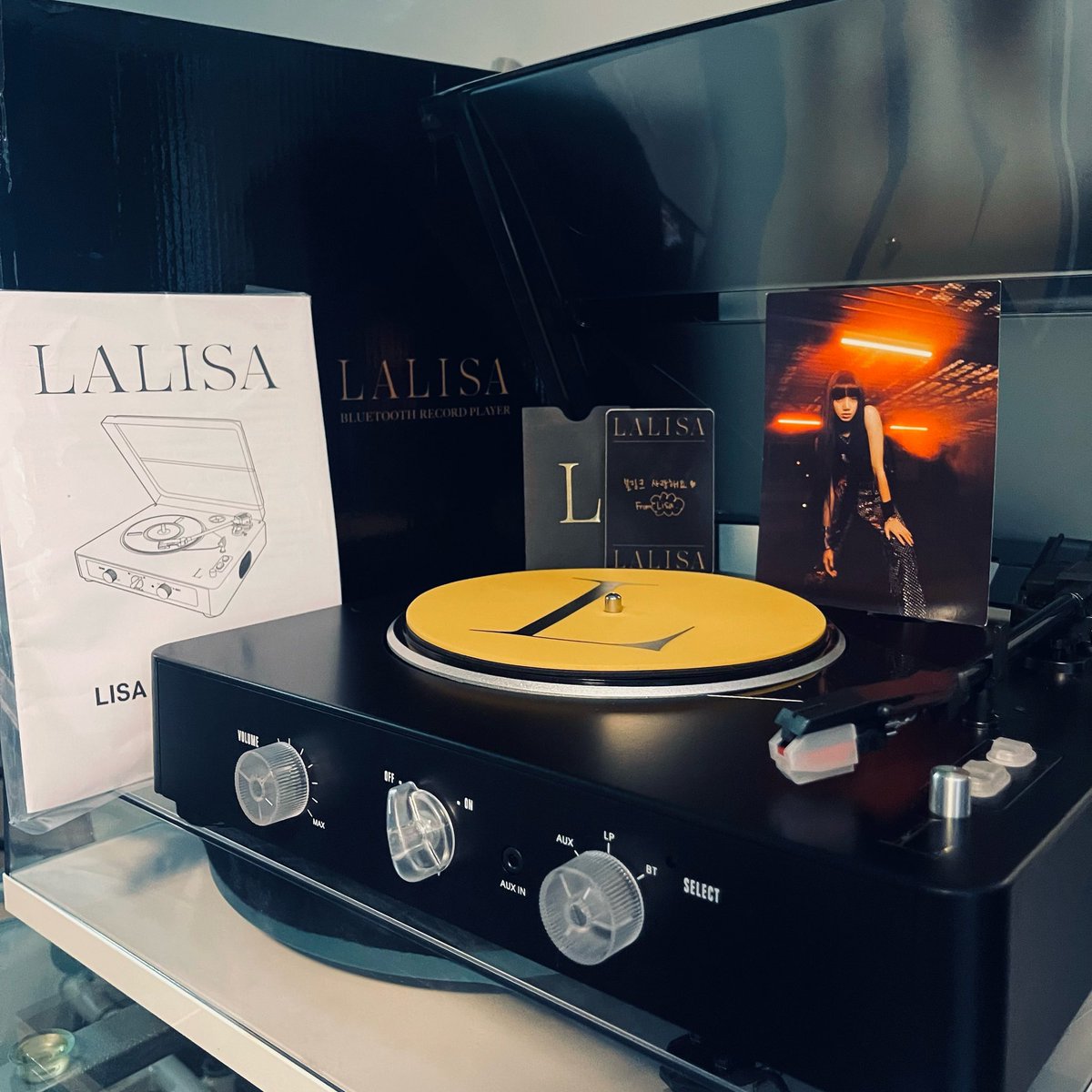 icecoldfire_'s tweet photo. 602 is finally home
#LALISA #LISA #LISARECORDPLAYER @ygofficialblink @BLACKPINK https://t.co/WVE6XINCLB