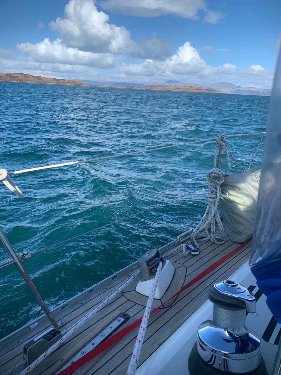 PaulChaplin7's tweet photo. Sound of luing on the Tidal  “magic carpet “ I love it when the tides helping us on our passages 👍😊
#sailing#Aequitas#Westcoast Sailing#Scottishsailingbest# https://t.co/RaKm7D3ZQx