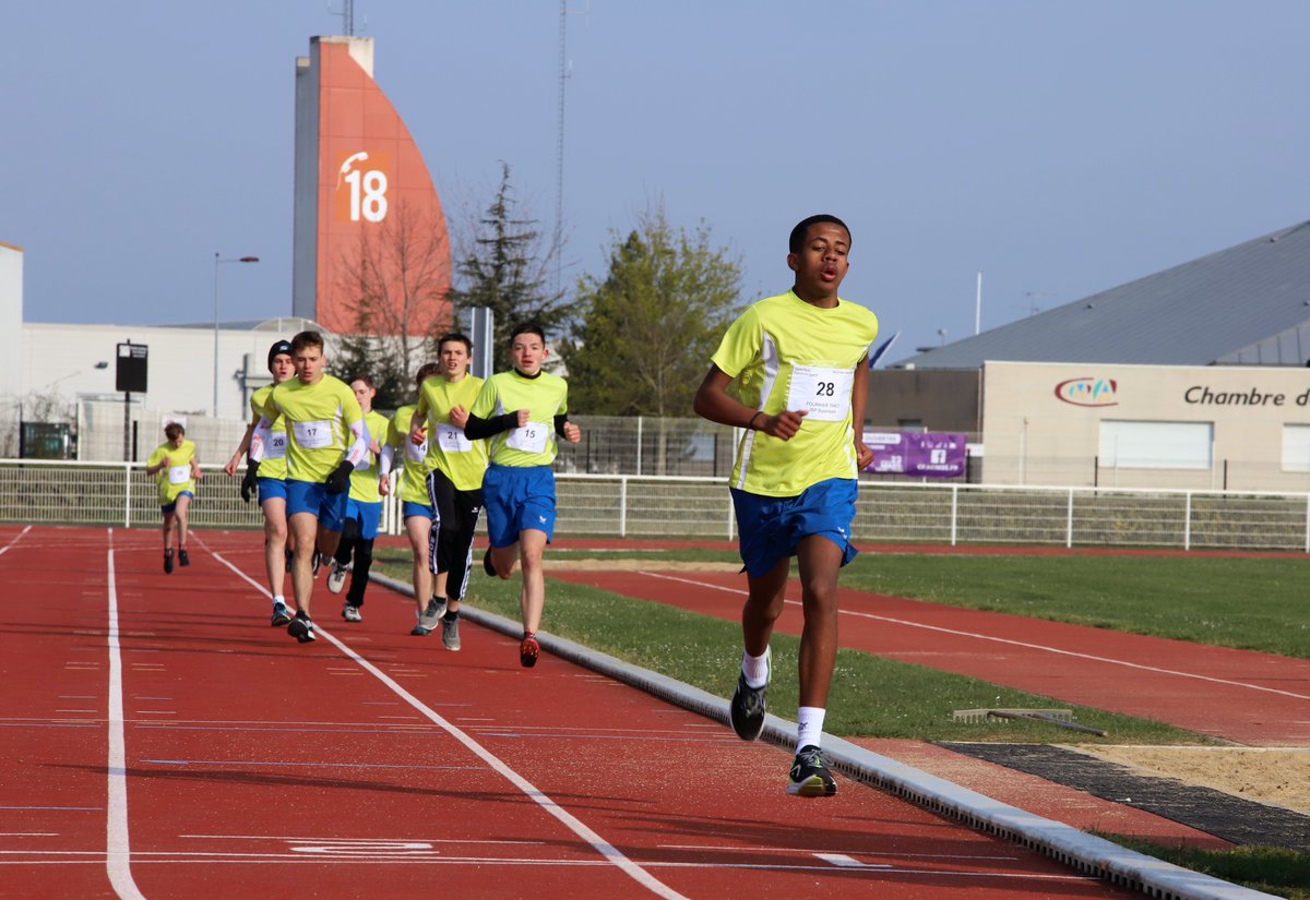 pompiers36's tweet image. #FINAD2022 💪📸 Retour en images sur les épreuves athlétiques et le parcours sportif #PSSP des @pompiers36.
👏 Une cinquantaine d’athlètes sont sélectionnés pour participer à la finale régionale (FINAREG) qui aura lieu à Bourges (18) le 14 mai 2022.
👉 sdis36.org/finad-2022-epr…