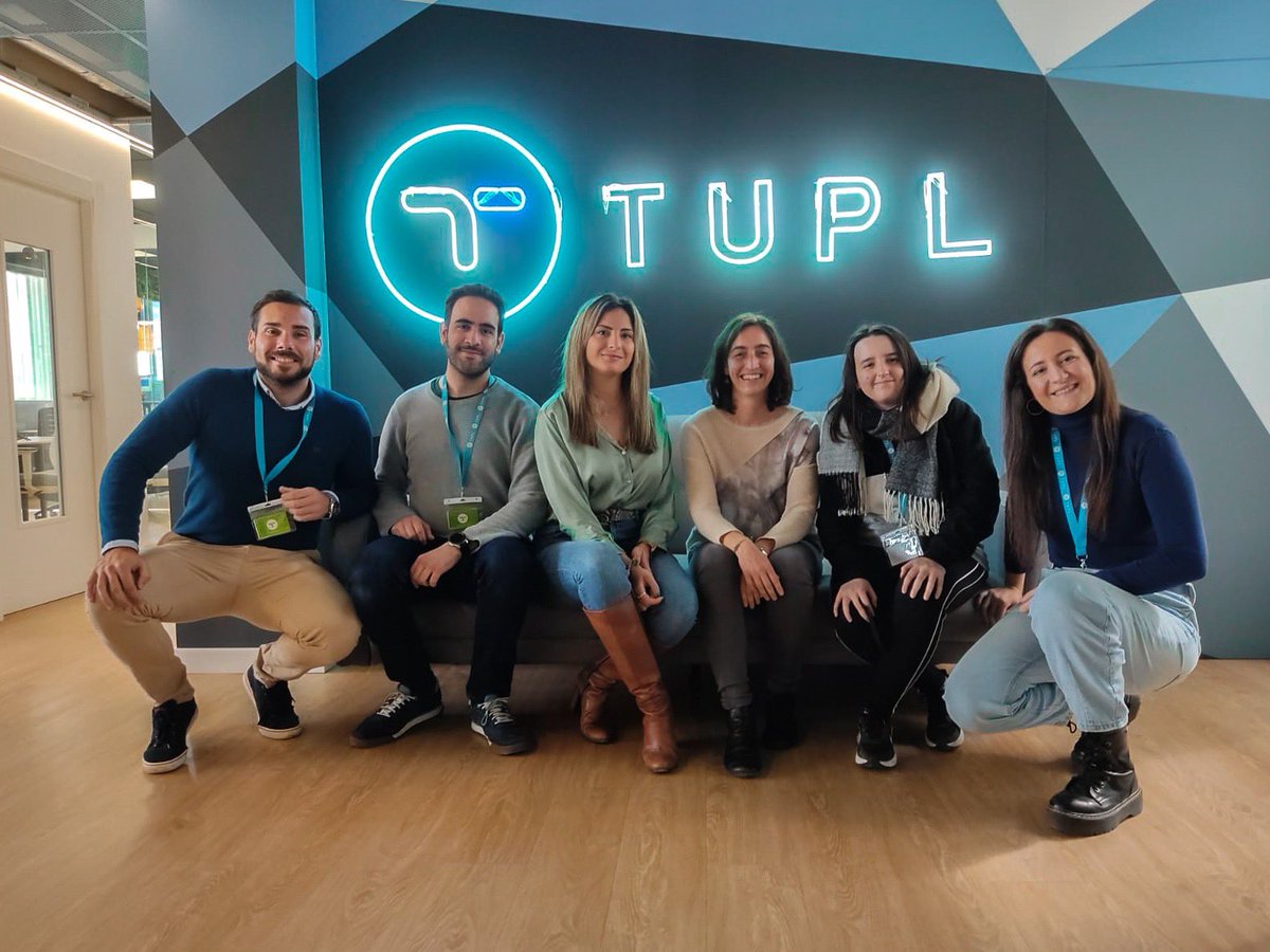 DigitalAgriUCO's tweet photo. 🗣El Máster @DigitalAgriUCO incorpora a dos estudiantes en prácticas con la empresa tecnológica @TuplAgro en una apuesta conjunta por una formación dual integral
https://t.co/KCI3pwsAXD https://t.co/qYxPjStJbq